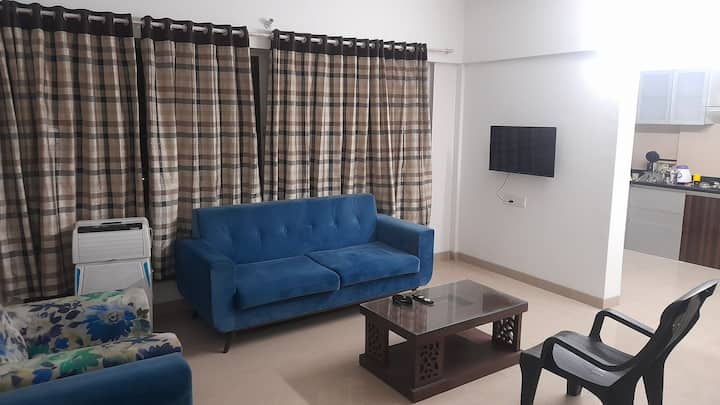 Ac beautiful 2bhk fully furnished flat in Balewadi